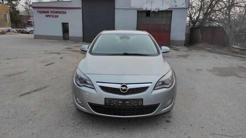 Opel Astra 1.7CDTI, снимка 2 - Автомобили и джипове - 49262007