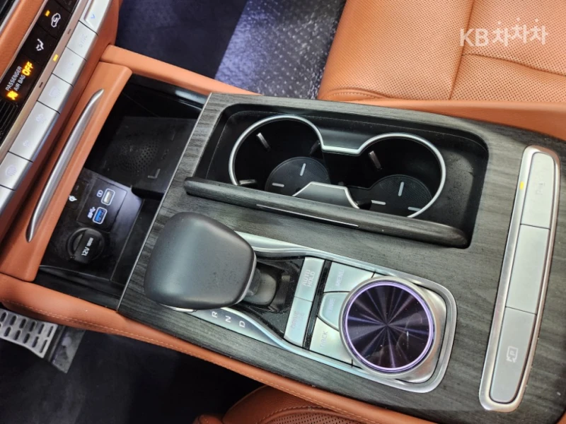 Kia K9 3.8 GDI AWD Platinum ЛИЗИНГ БЕЗ ПЪРВОНАЧАЛНА ВН., снимка 14 - Автомобили и джипове - 52650499