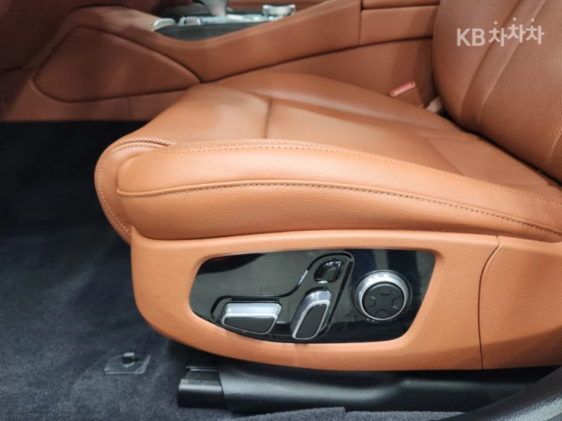 Kia K9 3.8 GDI AWD Platinum ЛИЗИНГ БЕЗ ПЪРВОНАЧАЛНА ВН., снимка 9 - Автомобили и джипове - 52650499