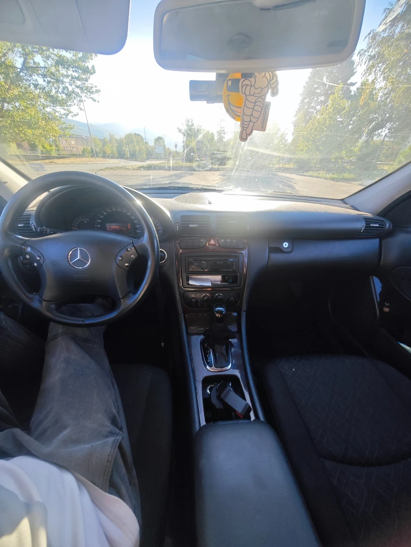 Mercedes-Benz C 200, снимка 9 - Автомобили и джипове - 51896705