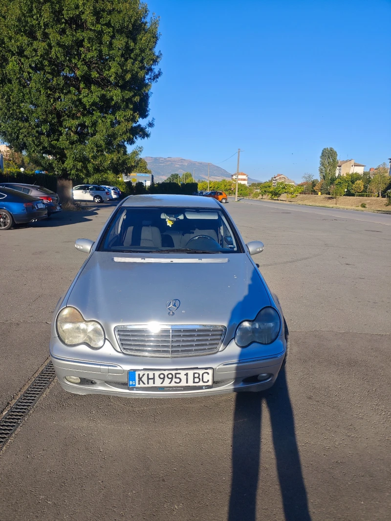 Mercedes-Benz C 200, снимка 2 - Автомобили и джипове - 51896705