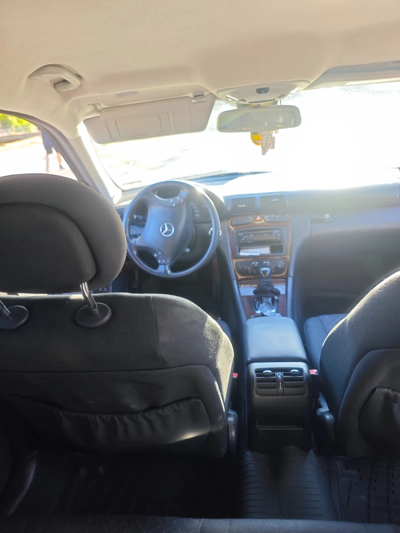 Mercedes-Benz C 200, снимка 6 - Автомобили и джипове - 51896705