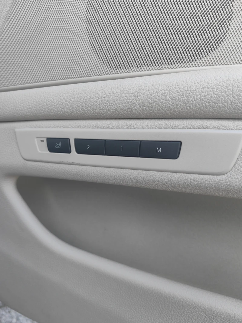 BMW 530 258к.с./Xdrive, снимка 11 - Автомобили и джипове - 52399377