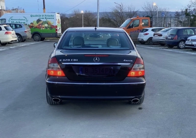 Mercedes-Benz E 320 4matic , снимка 3 - Автомобили и джипове - 53361430