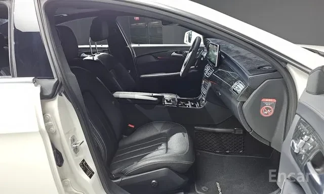 Mercedes-Benz CLS 400 AMG * FACELIFT * ОБДУХВАНЕ * 360 КАМЕРА * , снимка 12 - Автомобили и джипове - 56165186