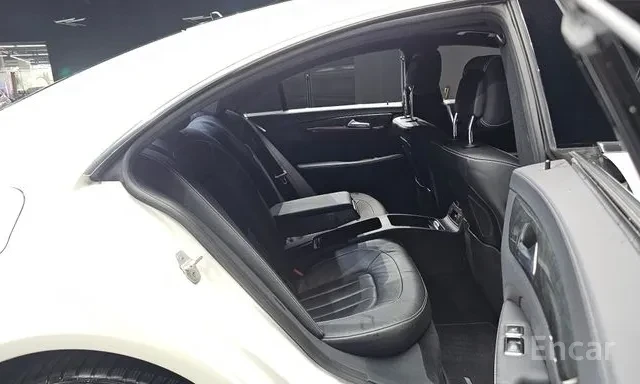 Mercedes-Benz CLS 400 AMG * FACELIFT * ОБДУХВАНЕ * 360 КАМЕРА * , снимка 13 - Автомобили и джипове - 56165186
