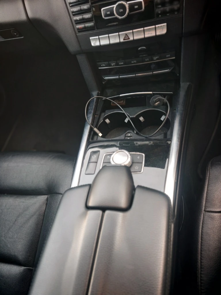 Mercedes-Benz E 220, снимка 9 - Автомобили и джипове - 56656175