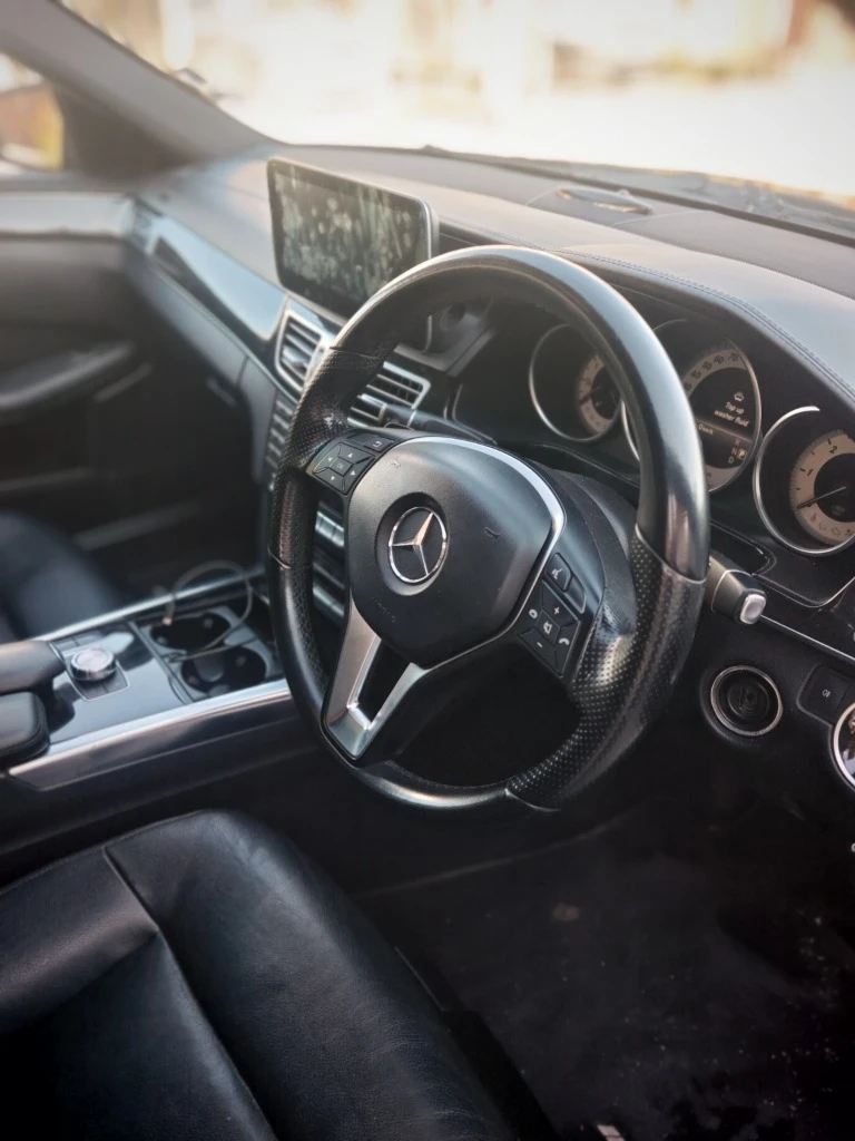 Mercedes-Benz E 220, снимка 5 - Автомобили и джипове - 56656175