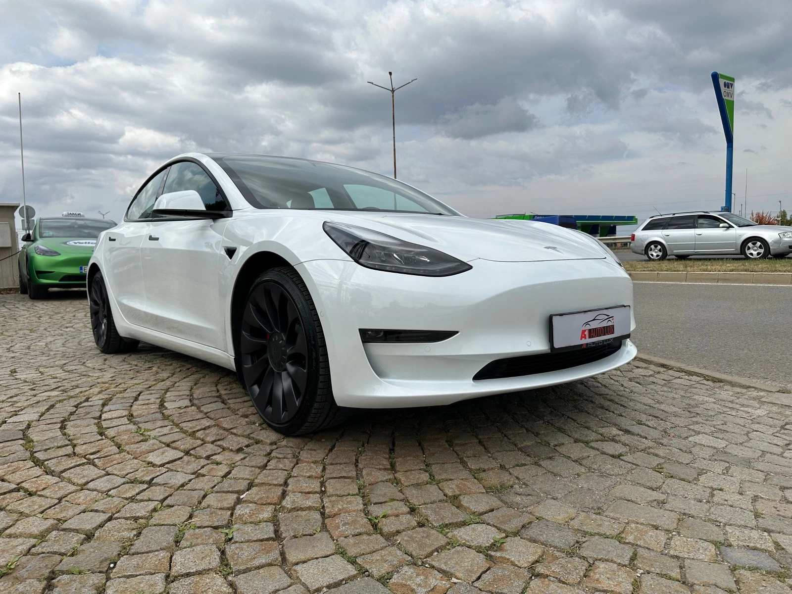 Tesla Model 3 5км, Rear-wheel drive, long range или Performance - [1] 