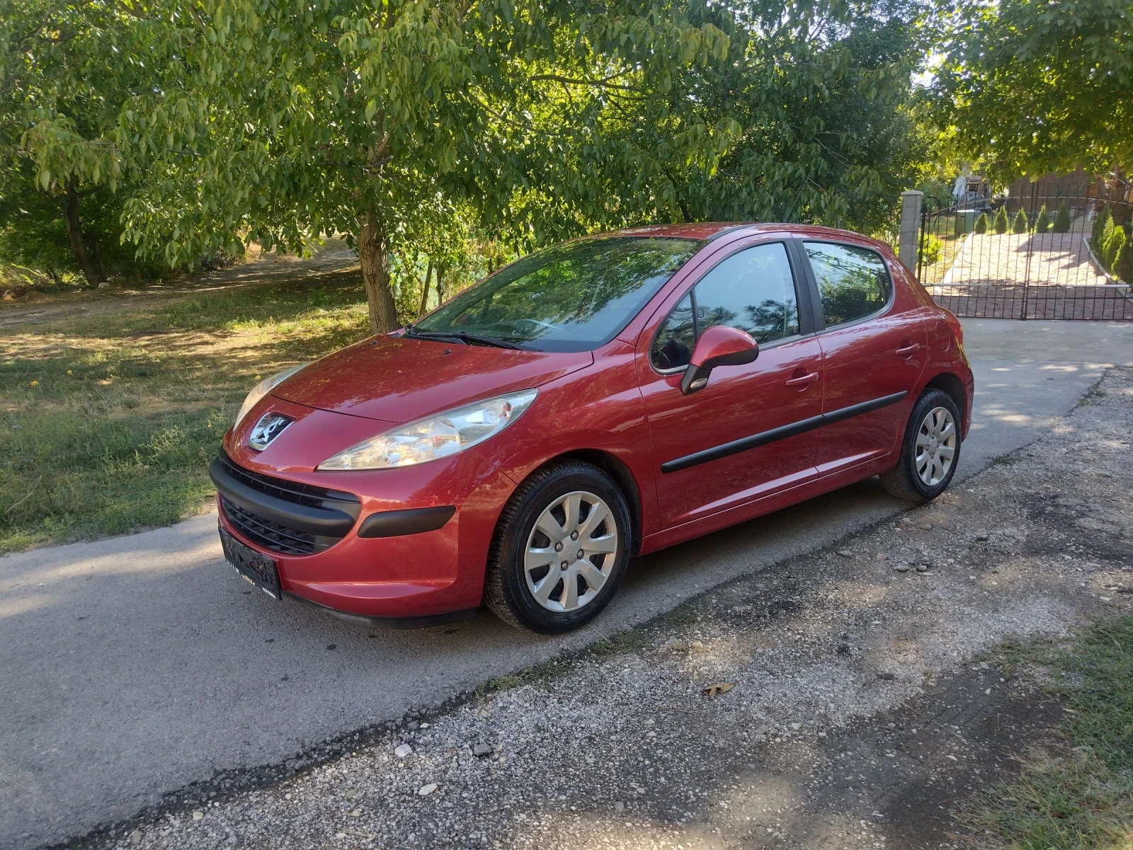 Peugeot 207 1.4i - изображение 2