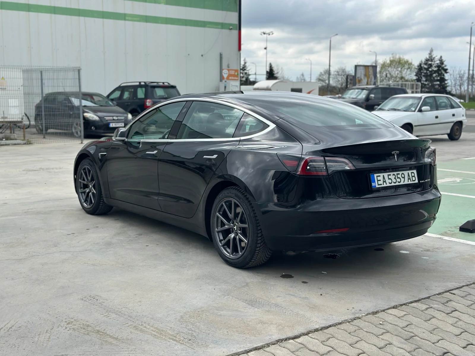 Tesla Model 3 Long Range AWD - изображение 10