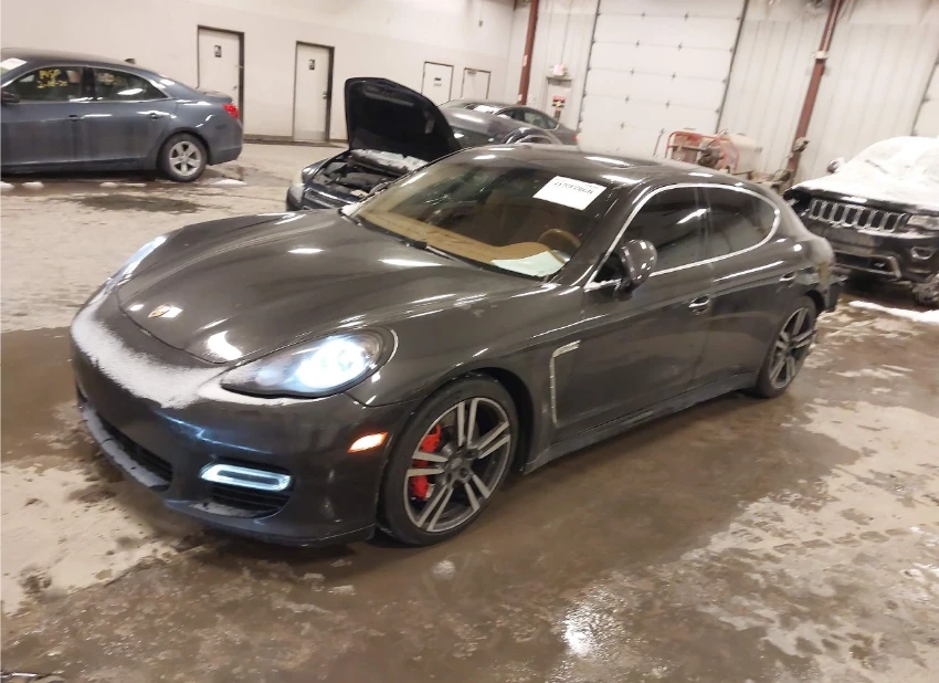 Porsche Panamera TURBO 4.8* Обдух* BOSE* Въздух* PDK* Дистроник*  - изображение 2