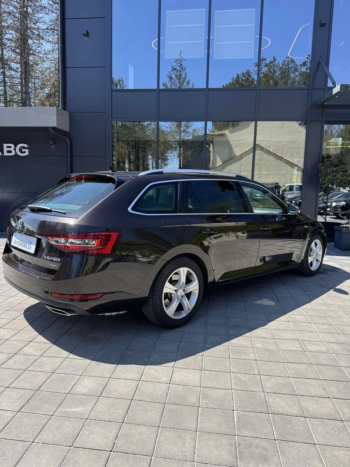 Skoda Superb 2.0 TSI L&K - изображение 7