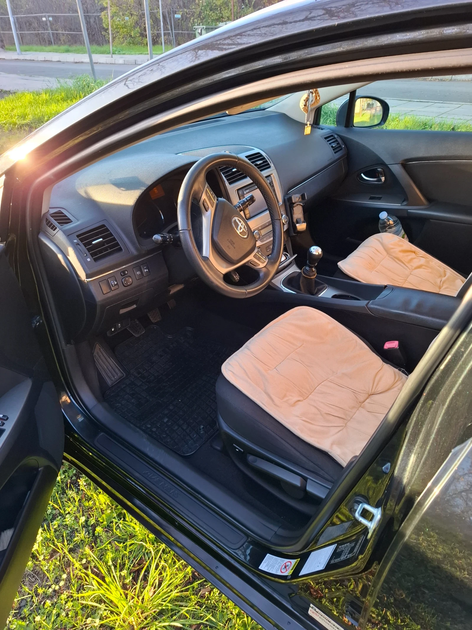 Toyota Avensis T27 - изображение 7