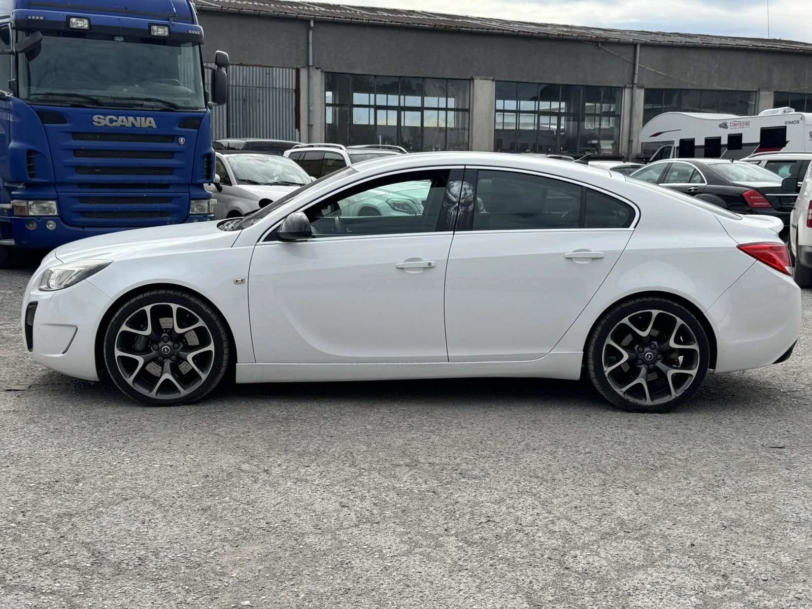 Opel Insignia OPC - изображение 4