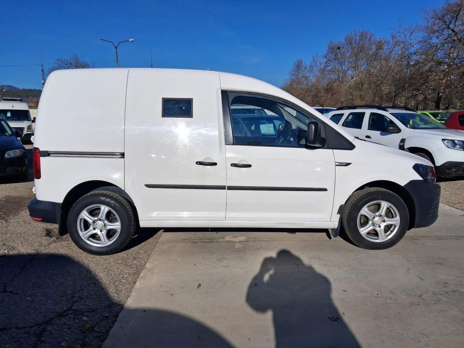 VW Caddy 2.0, 75 .. 3 .  | Mobile.bg   8