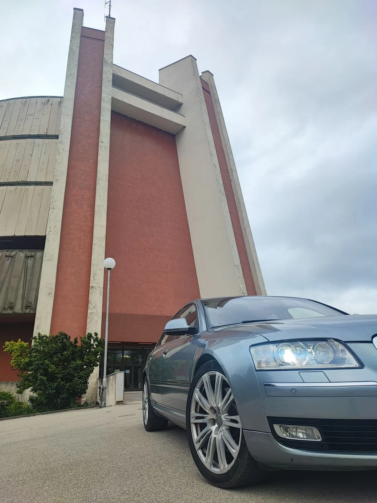 Audi A8  - изображение 5