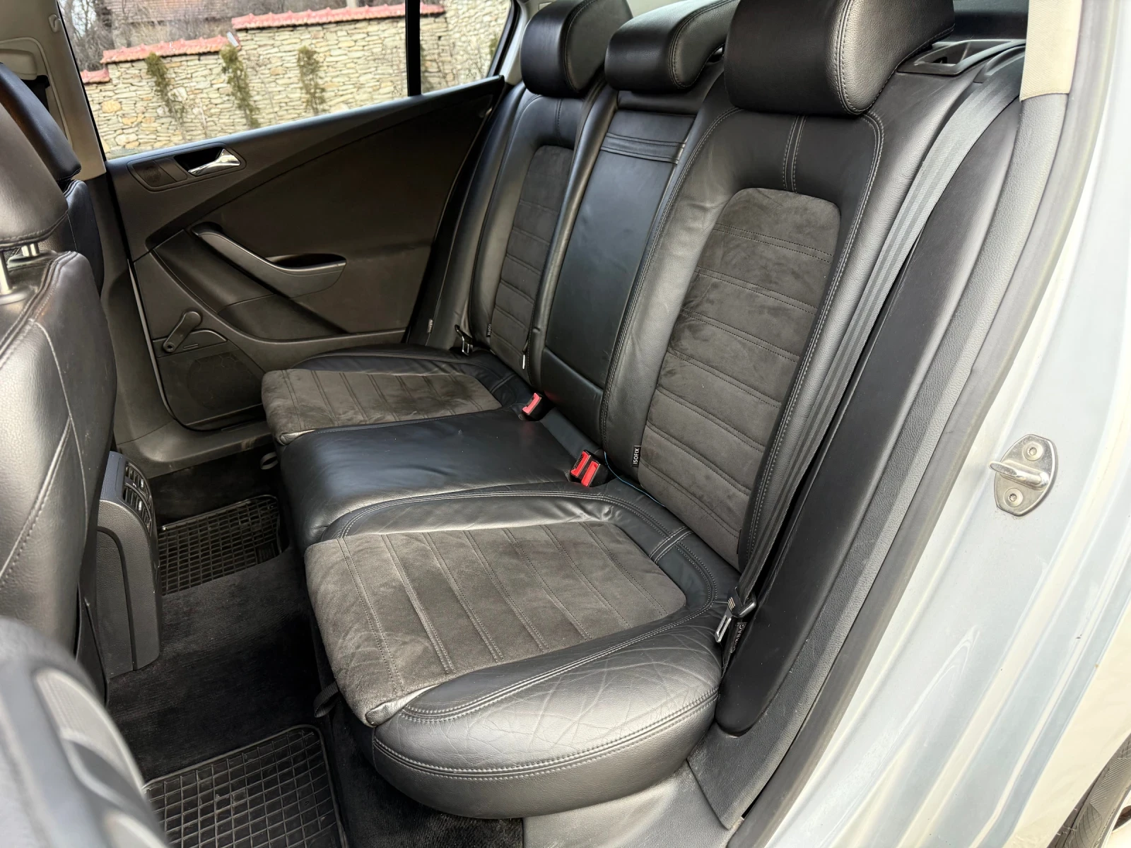 VW Passat СЕДАН 1.9 TDI 105 HP КОЖА НАВИ , снимка 9 - Автомобили и джипове - 54182801