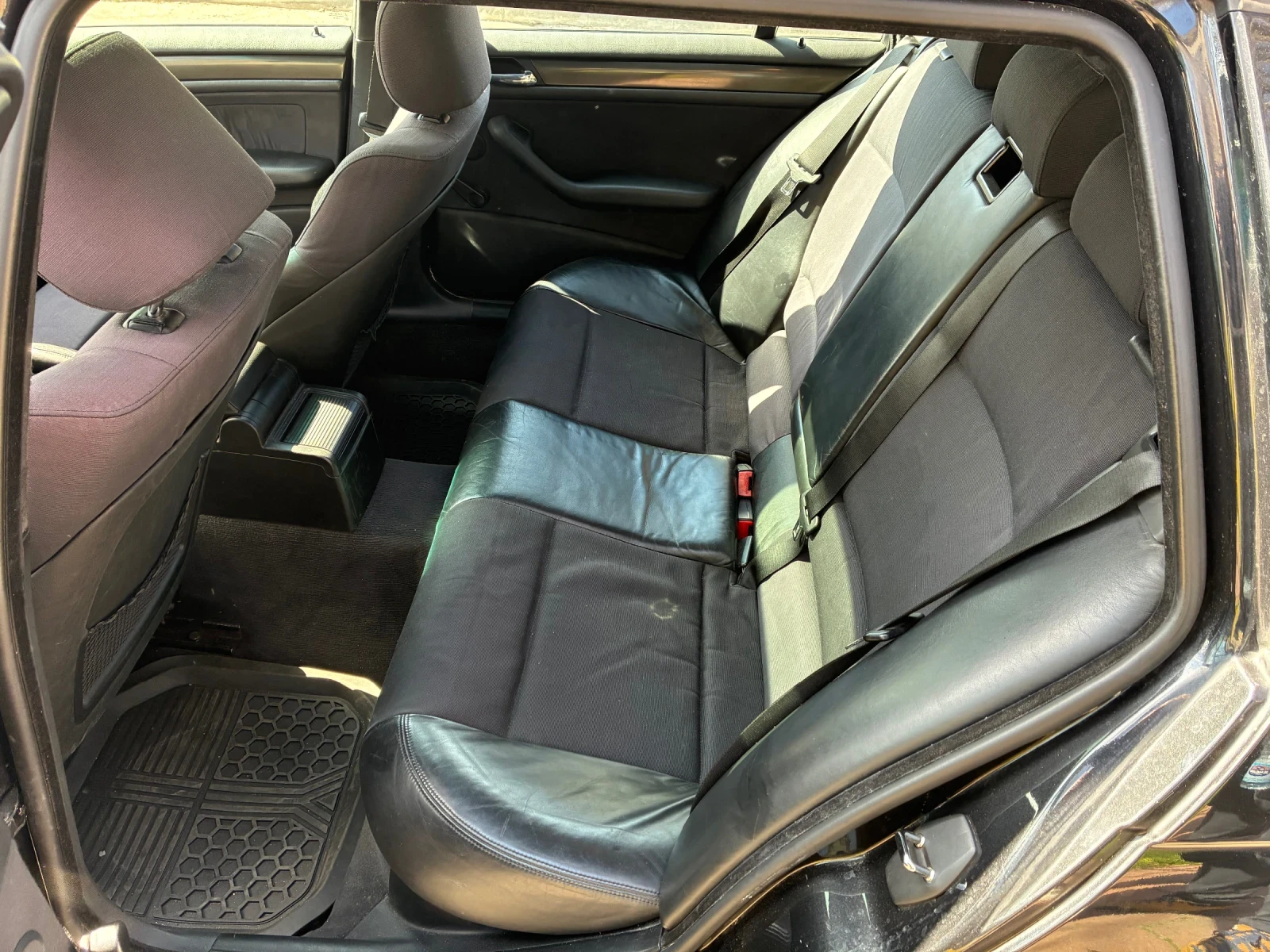 BMW 320 320i, снимка 13 - Автомобили и джипове - 53780588