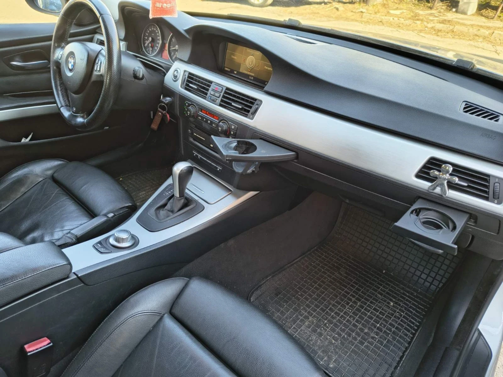 BMW 330, снимка 9 - Автомобили и джипове - 53829246