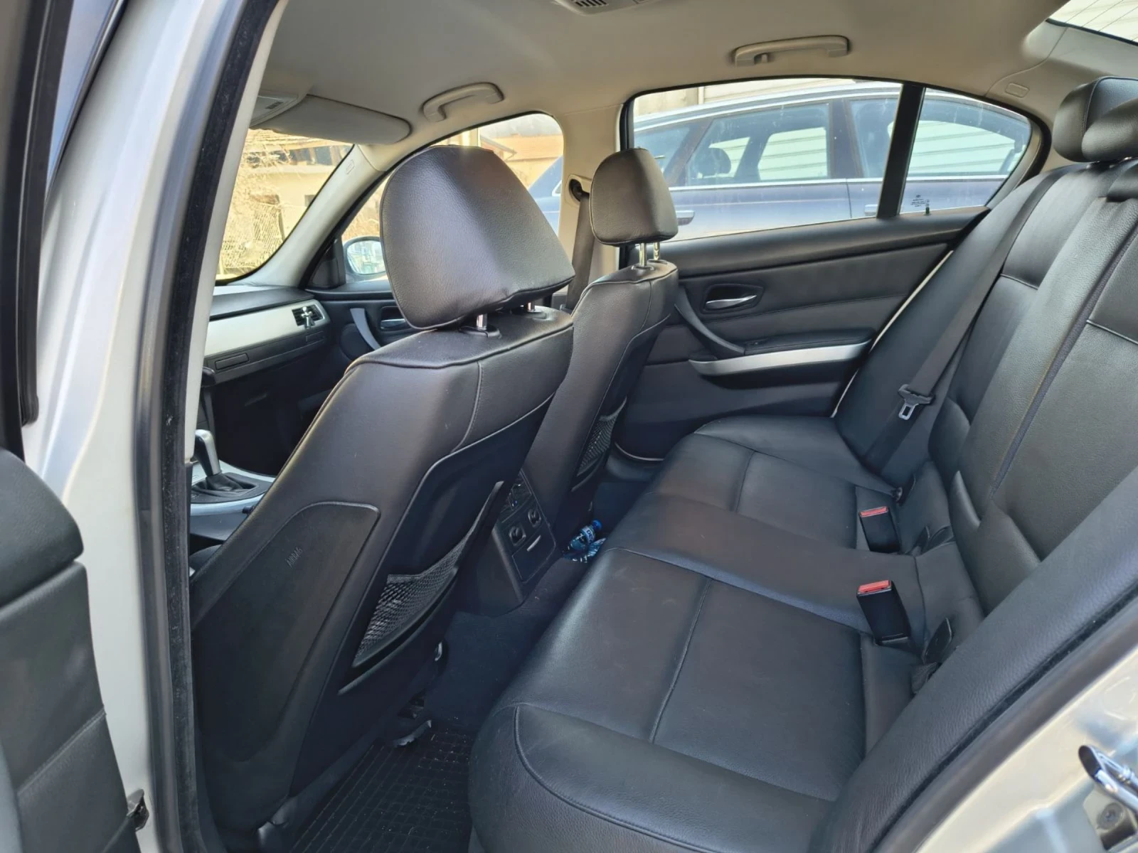 BMW 330, снимка 11 - Автомобили и джипове - 53829246