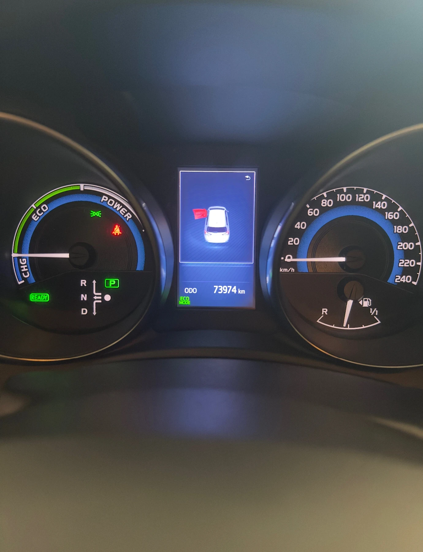 Toyota Auris 1.8 hybrid , снимка 11 - Автомобили и джипове - 53892799