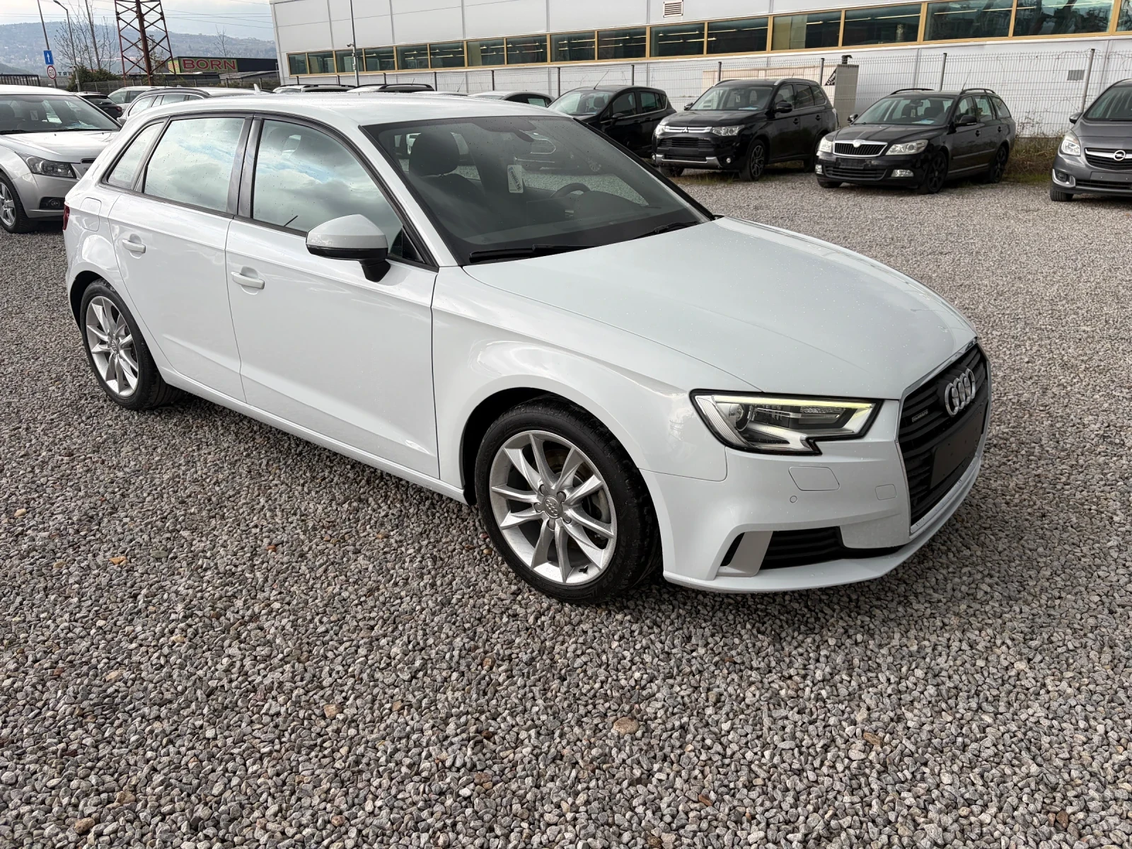 Audi A3 2.0TDI-184k.c. QUATTRO-SPORT, S tronic, снимка 8 - Автомобили и джипове - 54234771