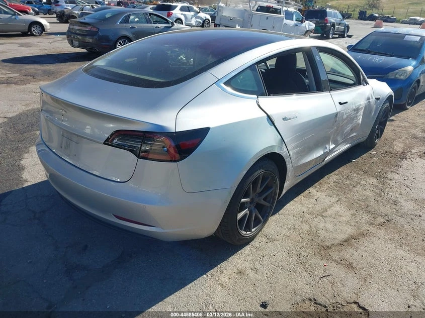 Tesla Model 3 Long Range RWD * Крайна цена до БГ* , снимка 4 - Автомобили и джипове - 54241224