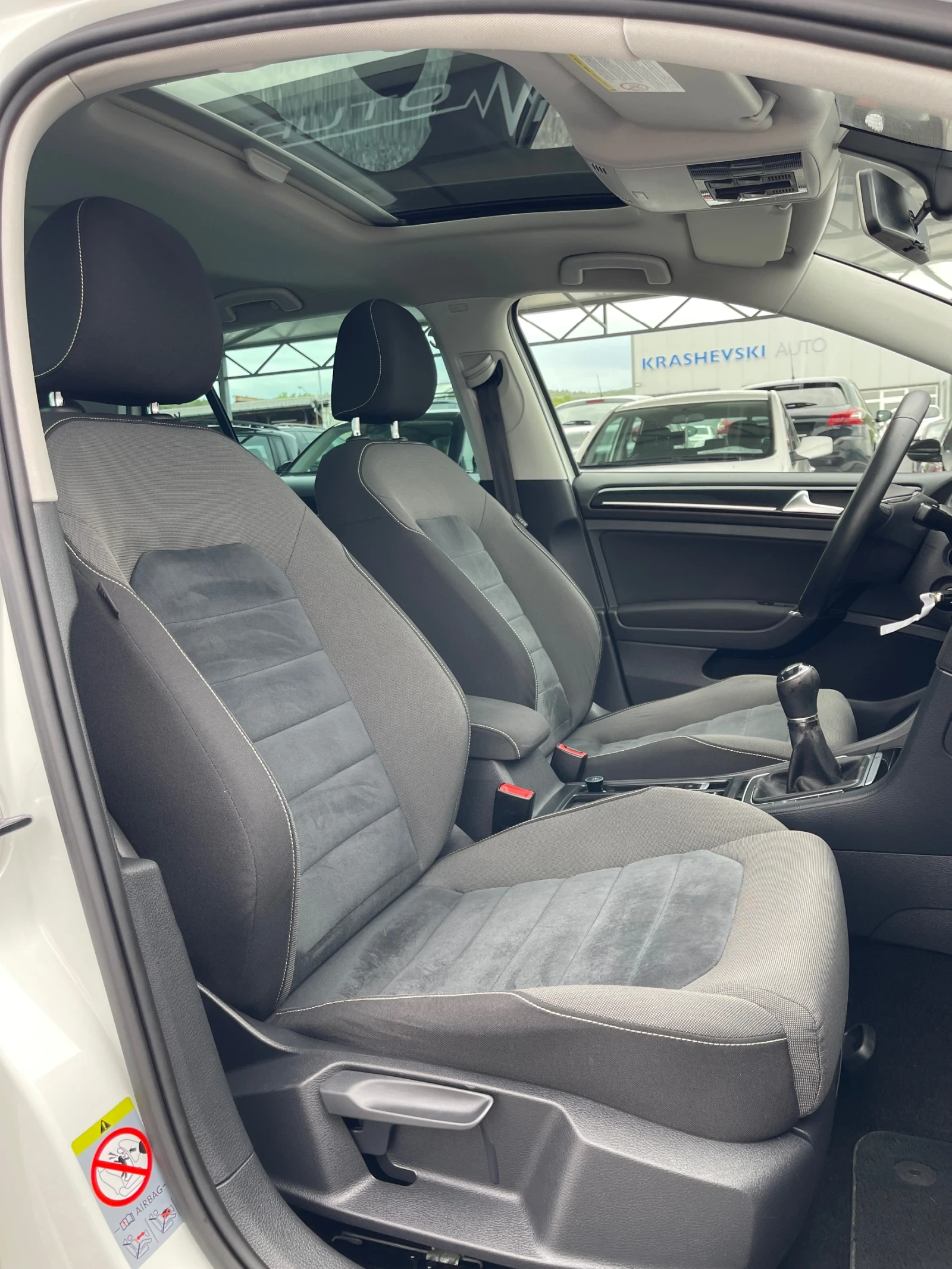 VW Golf High-Line! BlueMotion!! UNIKAT!!!, снимка 15 - Автомобили и джипове - 54459648