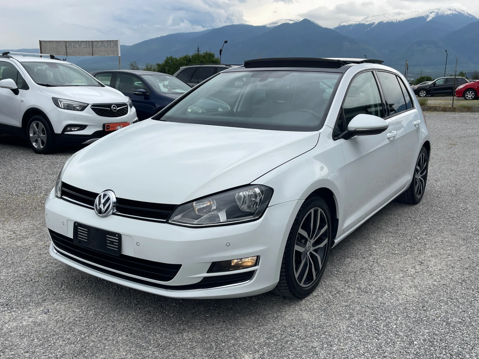 VW Golf High-Line! BlueMotion!! UNIKAT!!!, снимка 2 - Автомобили и джипове - 54459648