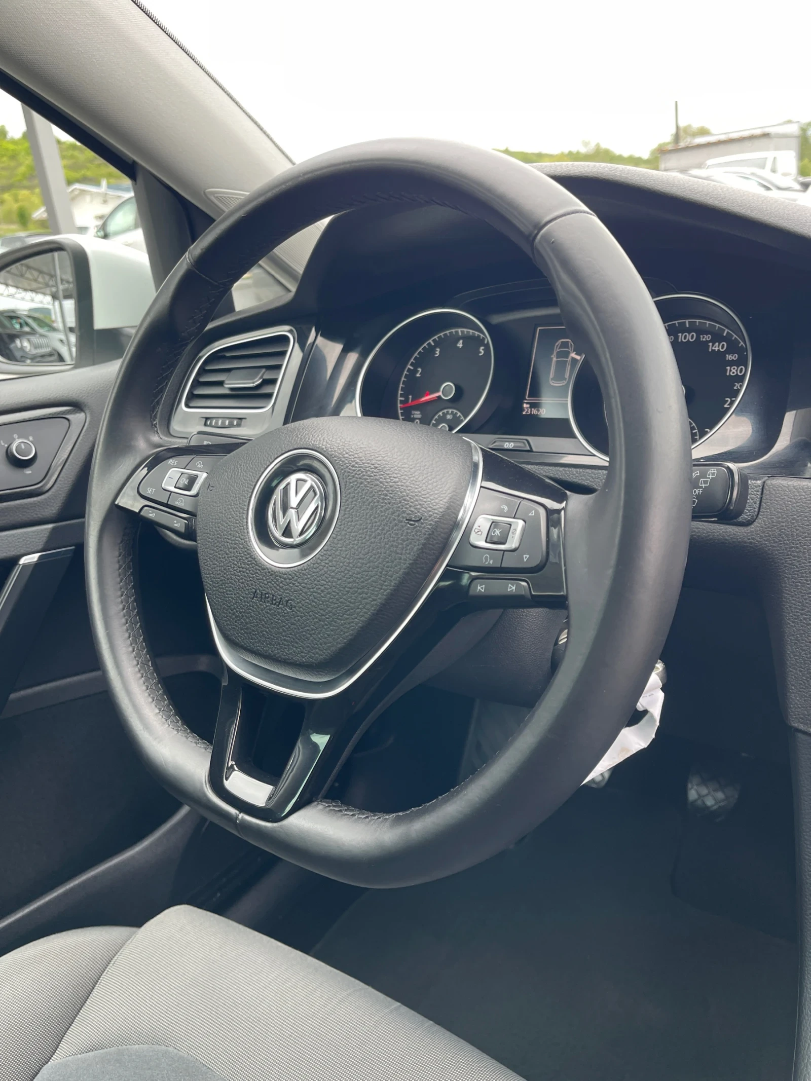 VW Golf High-Line! BlueMotion!! UNIKAT!!!, снимка 12 - Автомобили и джипове - 54459648