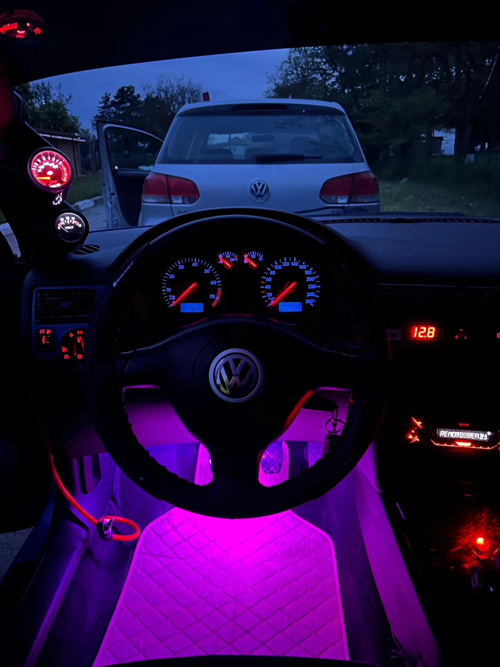 VW Golf, снимка 5 - Автомобили и джипове - 54554277