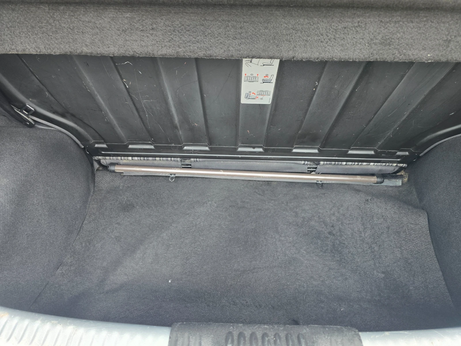 VW Fox FOX, снимка 16 - Автомобили и джипове - 54566688