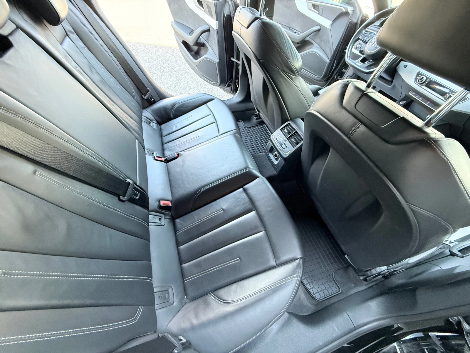 Audi A5 3.0TDI * QUATTRO* SLINE* MATRIX* KEYLESS* , снимка 13 - Автомобили и джипове - 54798564