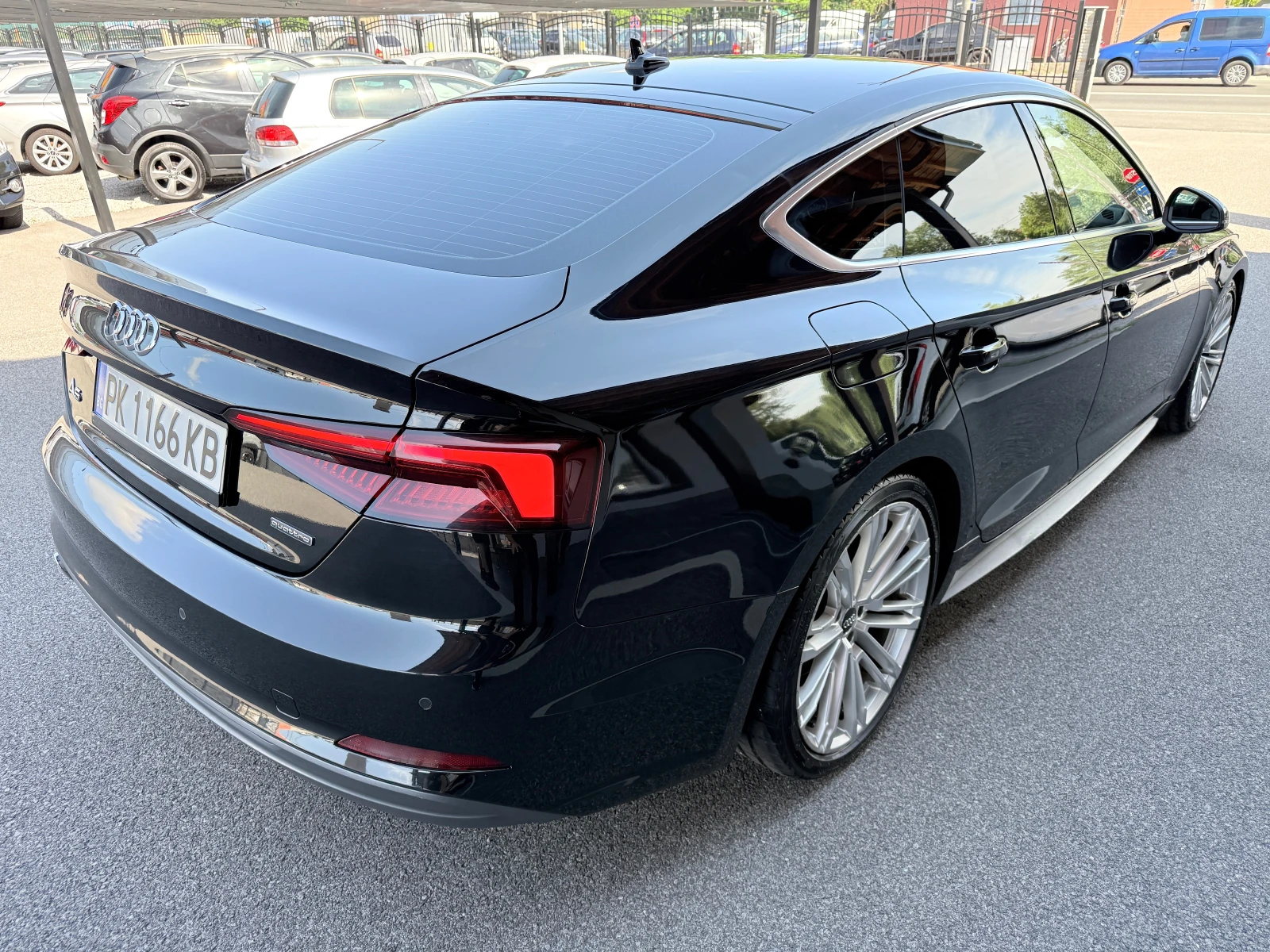 Audi A5 3.0TDI * QUATTRO* SLINE* MATRIX* KEYLESS* , снимка 4 - Автомобили и джипове - 54798564