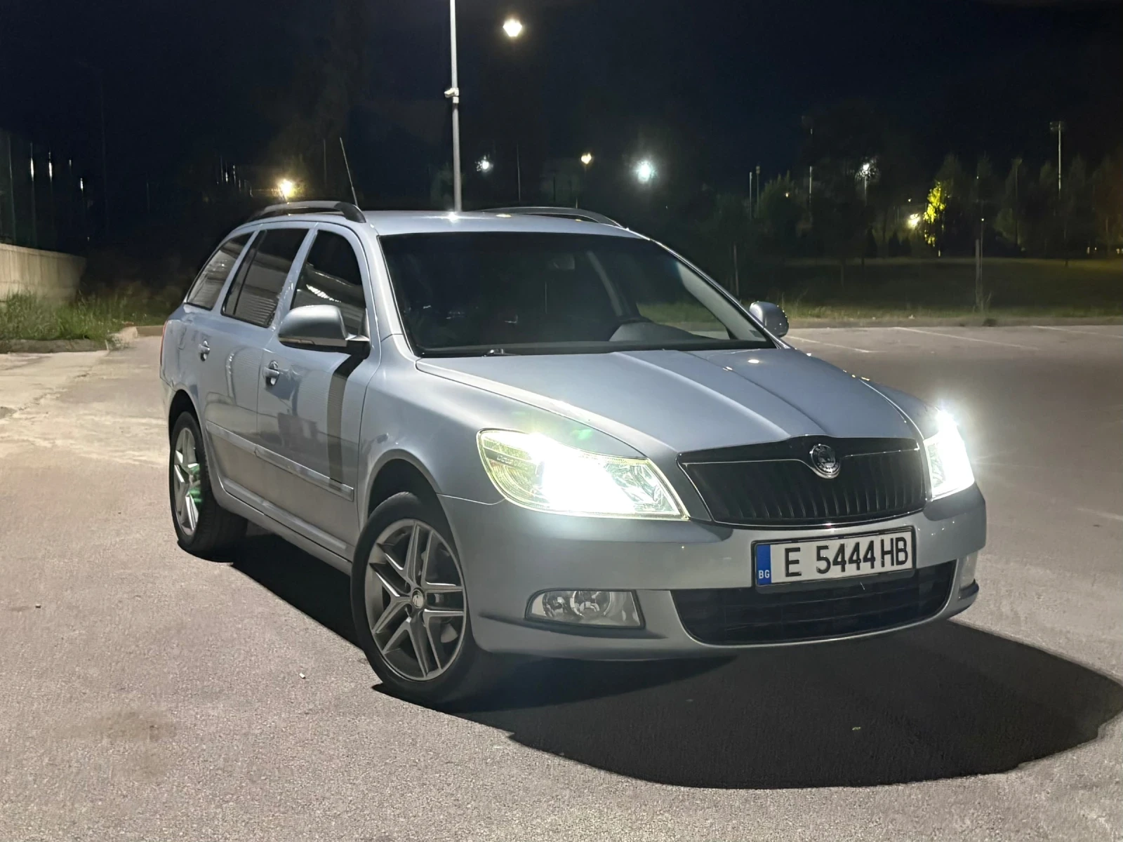 Skoda Octavia 1.6TDI 4X4 NAVI BLUETOOTH , снимка 3 - Автомобили и джипове - 55426678