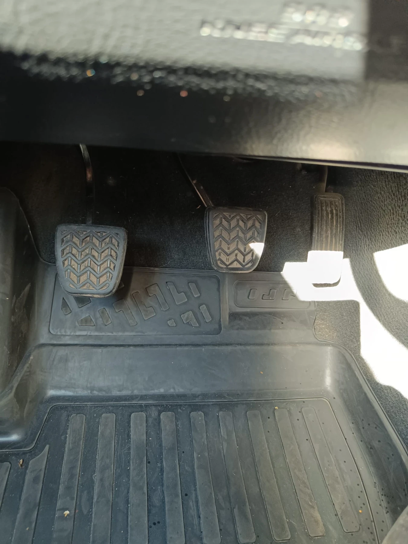 Toyota Avensis, снимка 9 - Автомобили и джипове - 55580009