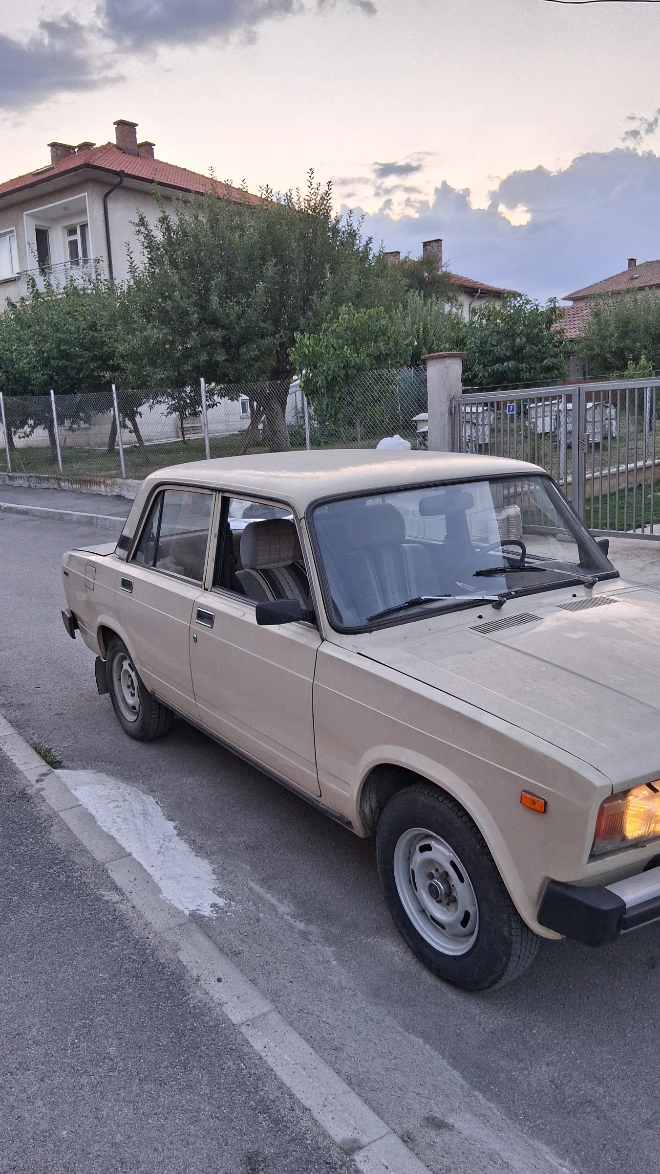 Lada 2105, снимка 3 - Автомобили и джипове - 55651018
