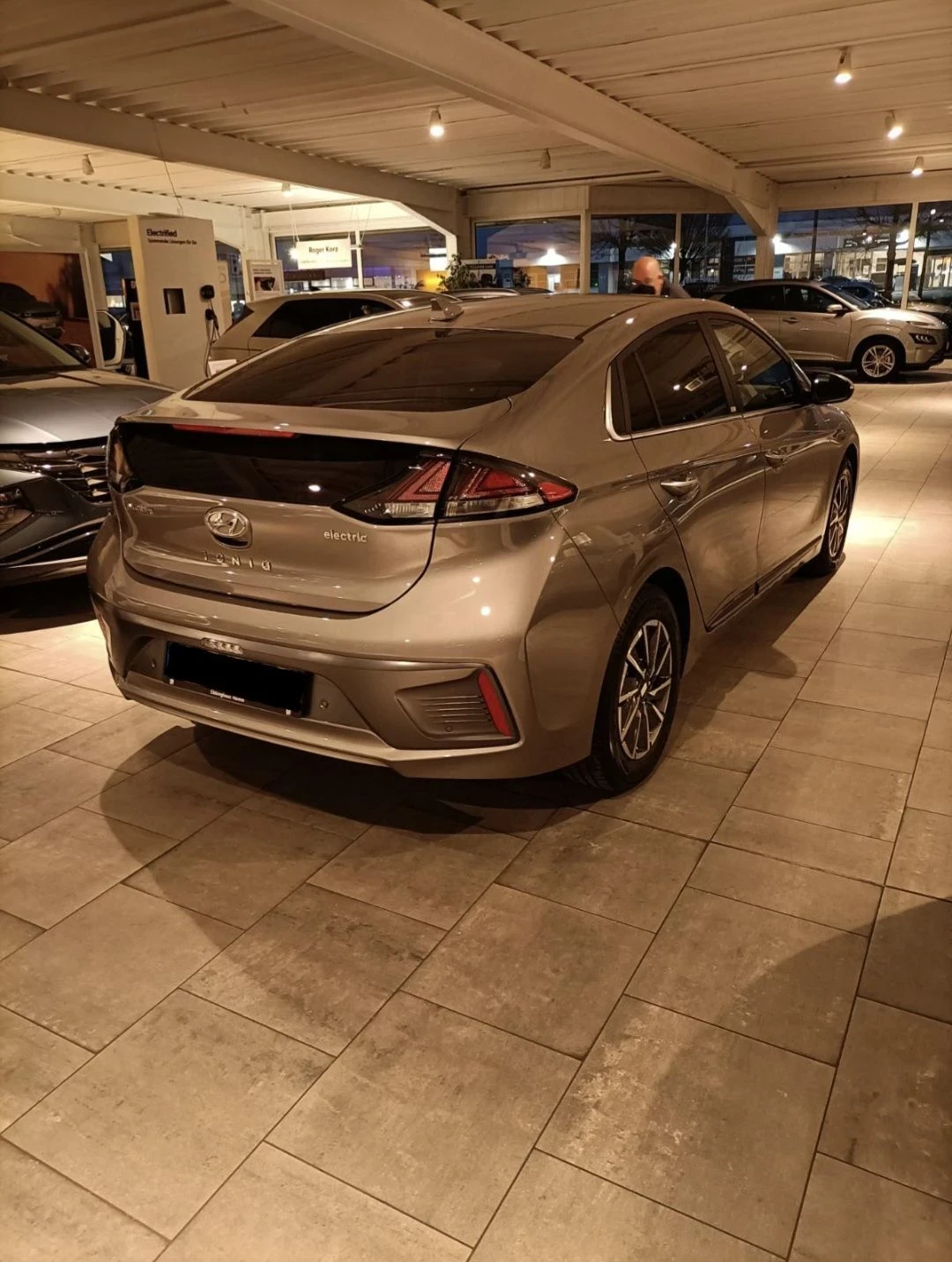 Hyundai Ioniq 27� ��-1�� ���������� | Mobile.bg � ����������� 17