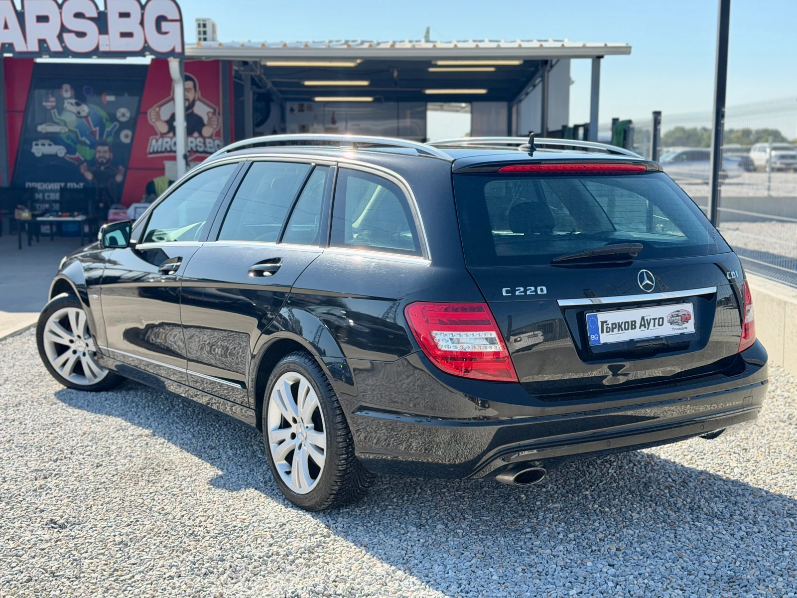 Mercedes-Benz C 220  AVTOMAT / NAVI / PANORAMA, снимка 4 - Автомобили и джипове - 56023600