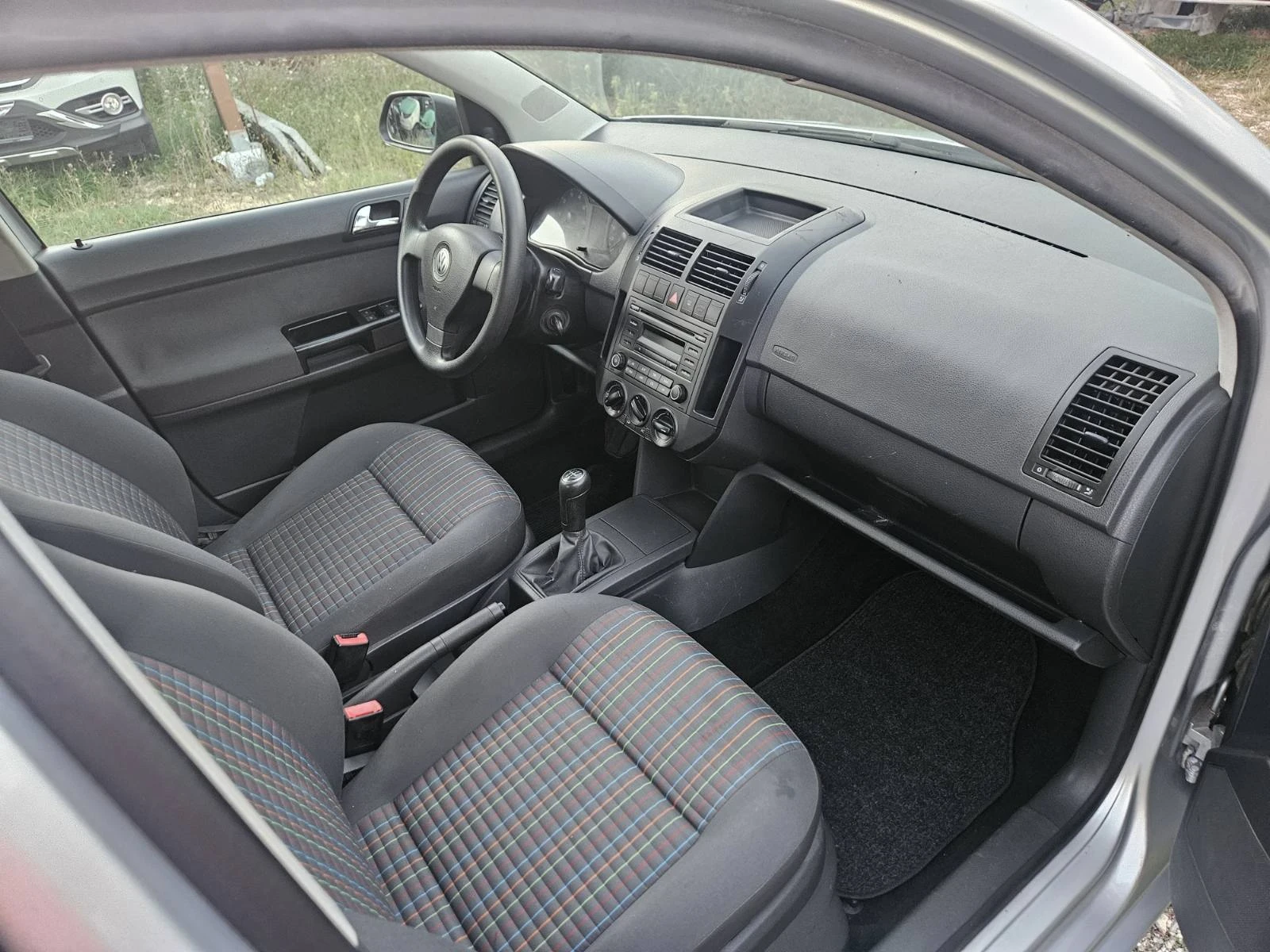 VW Polo 1.2 64к.с., снимка 9 - Автомобили и джипове - 56445122