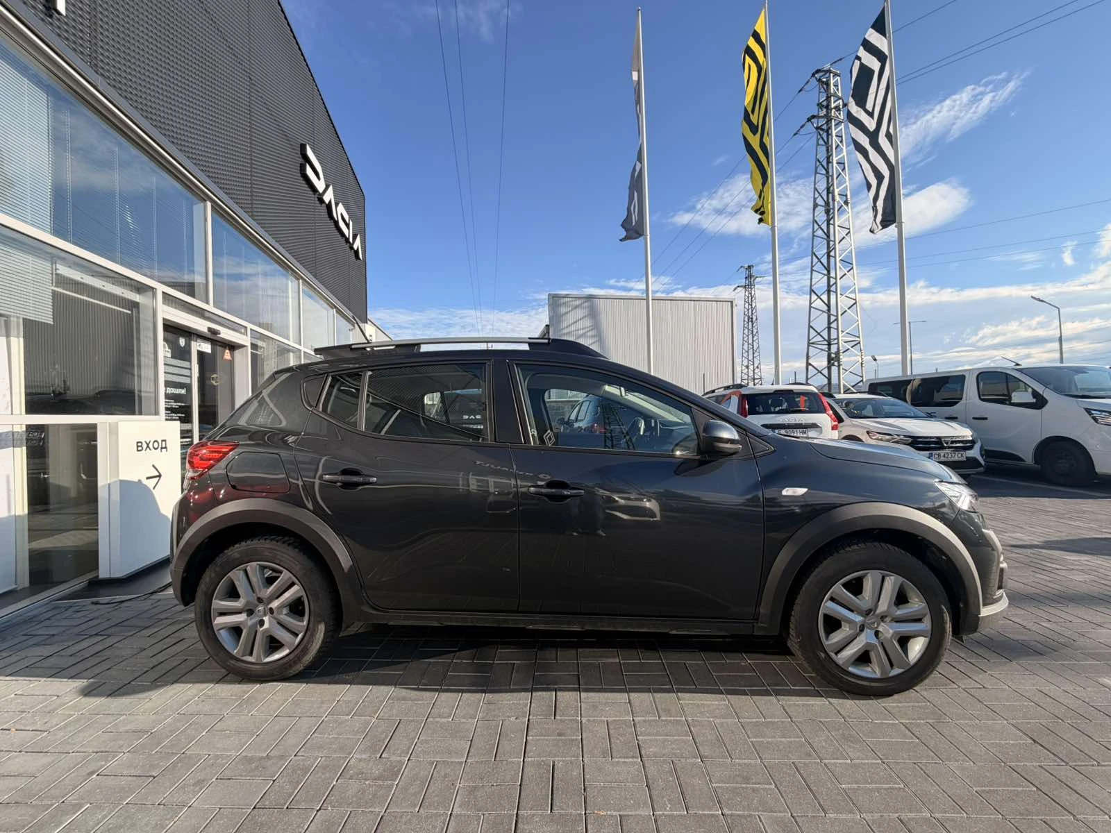 Dacia Sandero Stepway / 1.0 TCE 90 �.�. | Mobile.bg � ����������� 8