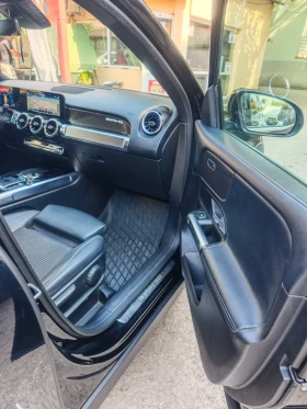 Mercedes-Benz GLB 220 4-MATIC, AMG, 7-места, ПОДГРЕВ, НАВИ, КАМЕР, ФУЛ! , снимка 10