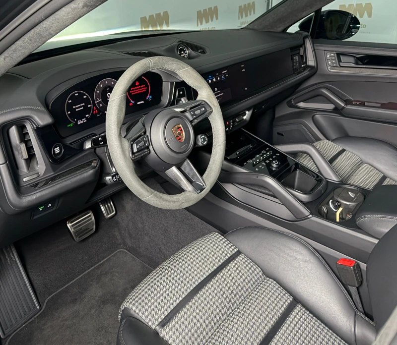 Porsche Cayenne GTS* Coupe* TurboGT Pack* Ceramic* Carbon* Display, снимка 7 - Автомобили и джипове - 52329812