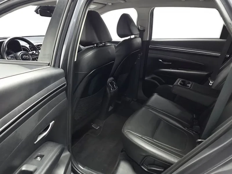Hyundai Tucson 1.6 Turbo 2Wd Premium, снимка 11 - Автомобили и джипове - 56304916
