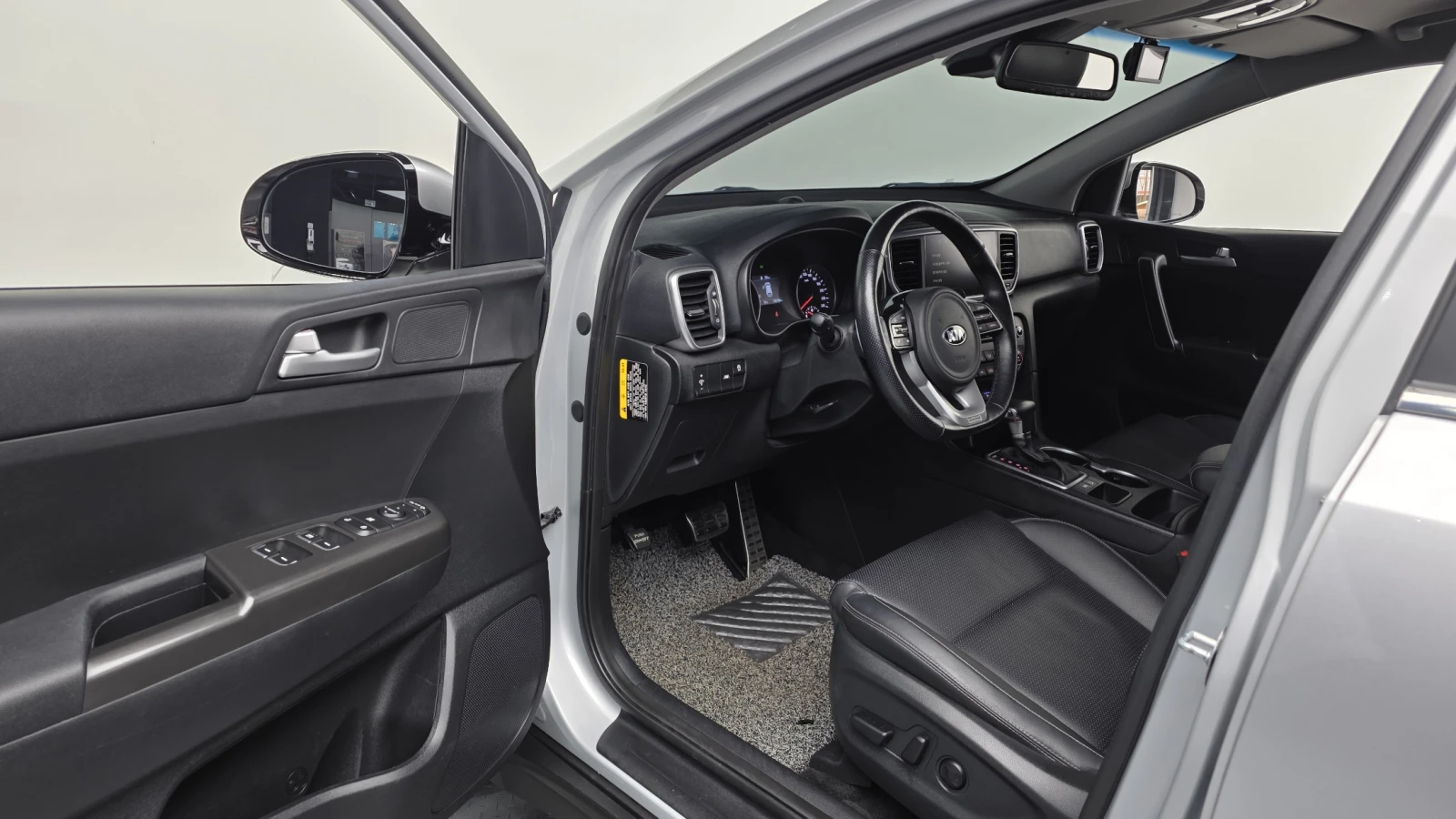 Kia Sportage 2.0 2WD PRESTIGE autogeorge.com, снимка 9 - Автомобили и джипове - 54137884