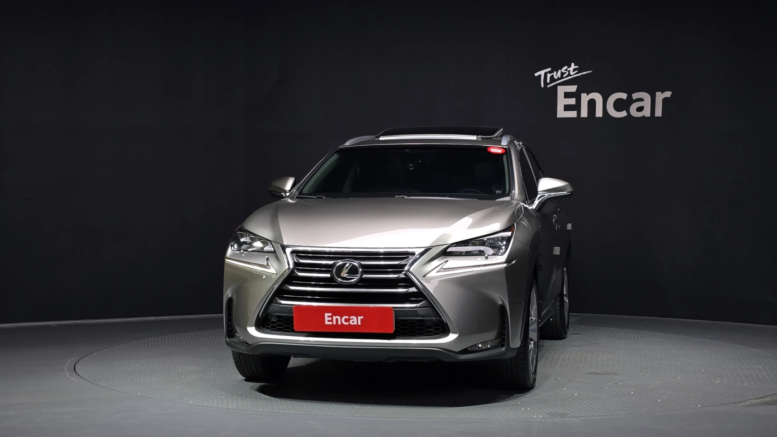 Lexus NX BLIND SPOT* ЕЛ. БАГАЖНИК* ЛЮК* КРАЙНА ЦЕНА, снимка 3 - Автомобили и джипове - 55496175