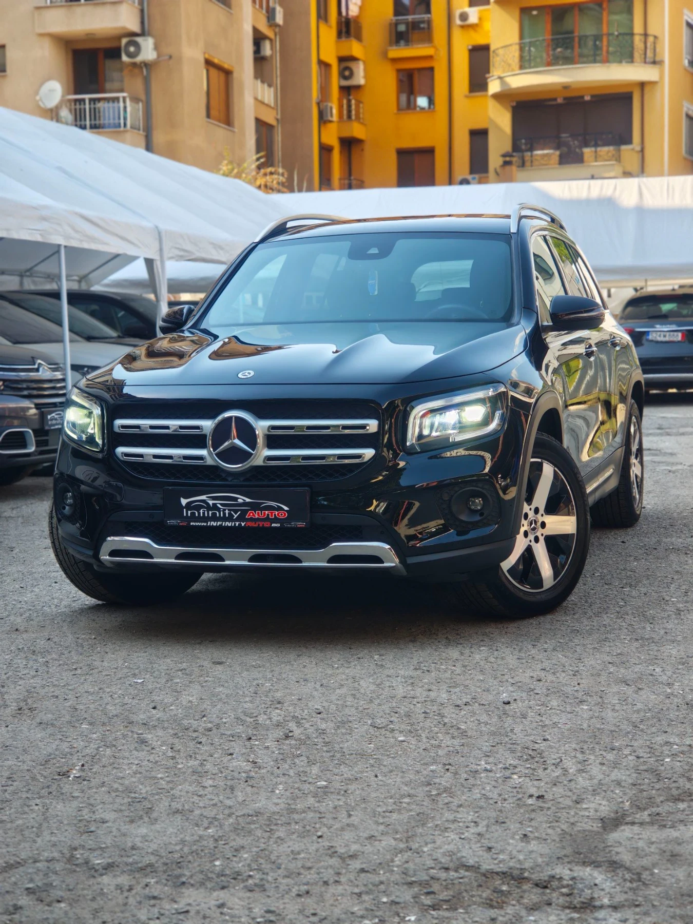 Mercedes-Benz GLB 220 4-MATIC, AMG, 7-места, ПОДГРЕВ, НАВИ, КАМЕР, ФУЛ! 