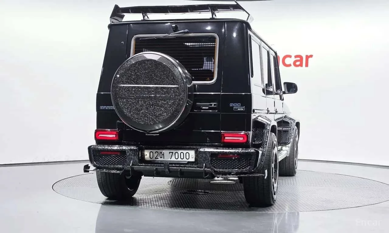 Mercedes-Benz G 63 AMG * BRABUS PACK * ОБДУХВАНЕ * ФИКСИРАНА ЦЕНА * , снимка 4 - Автомобили и джипове - 56256032