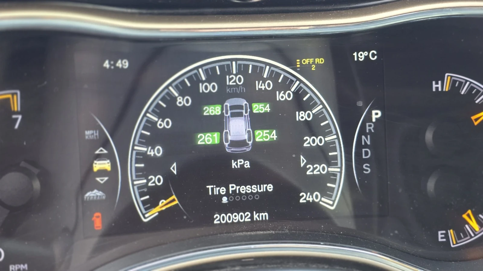 Jeep Grand cherokee 5.7, SUMMIT, LPG Газ, снимка 14 - Автомобили и джипове - 56298790